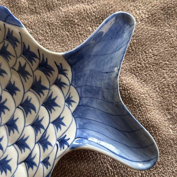 Vintage Blue & White Fish Plater Made In Thailand - Picture 7 of 9